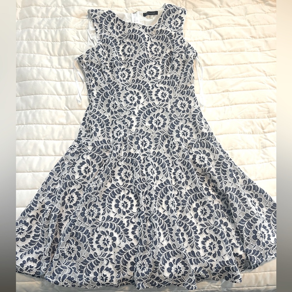 Tommy Hilfiger rich blue and white lace spring dress, size 4